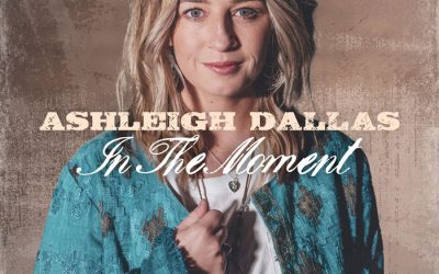Ashleigh Dallas: In The Moment album design